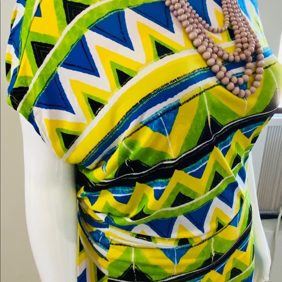 ⁉️Vibrant Maxi Dress - Picture 2 of 3